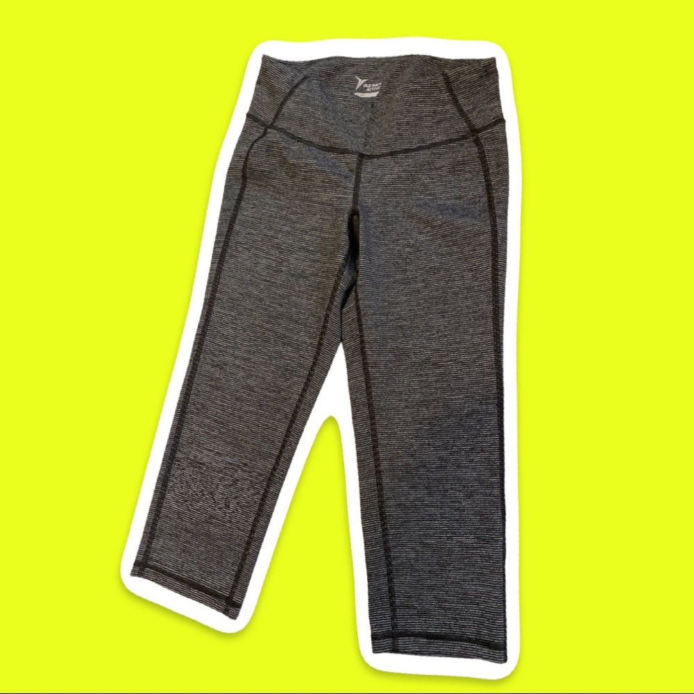 Old Navy Active heather striped leggings size M